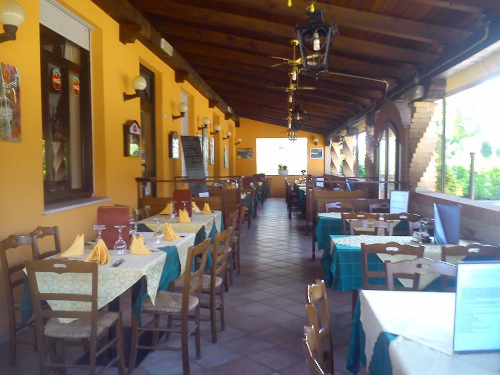 Casa Vacanza Holiday Villa Pieris Exterior photo